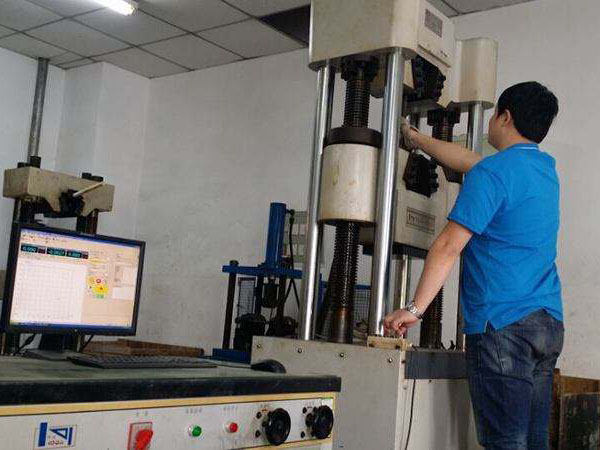 鋼材(cái)理化實(shi)驗室圖(tu)一